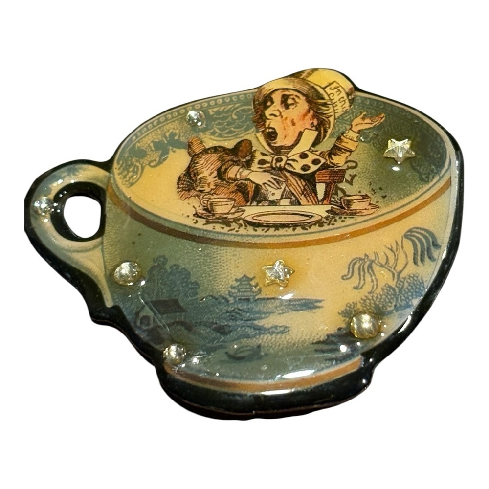 Vintage Alice in Wonderland Teacup Brooch Copper Mad Hatter J43